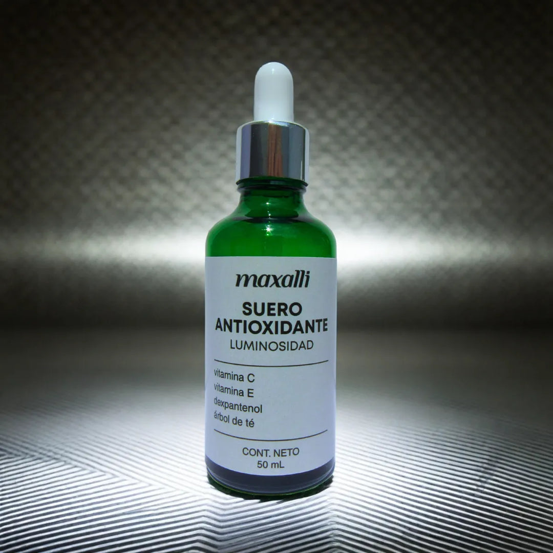 suero antioxidante con vitamina C, vitamina E, dexpantenol y arbol de té
