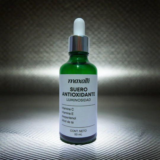 suero antioxidante con vitamina C, vitamina E, dexpantenol y arbol de té